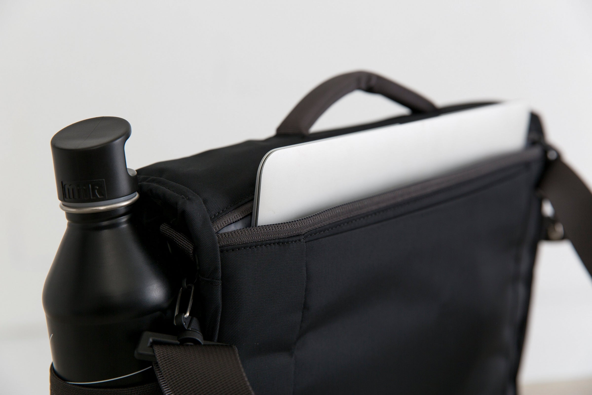 Closer Laptop Briefcase