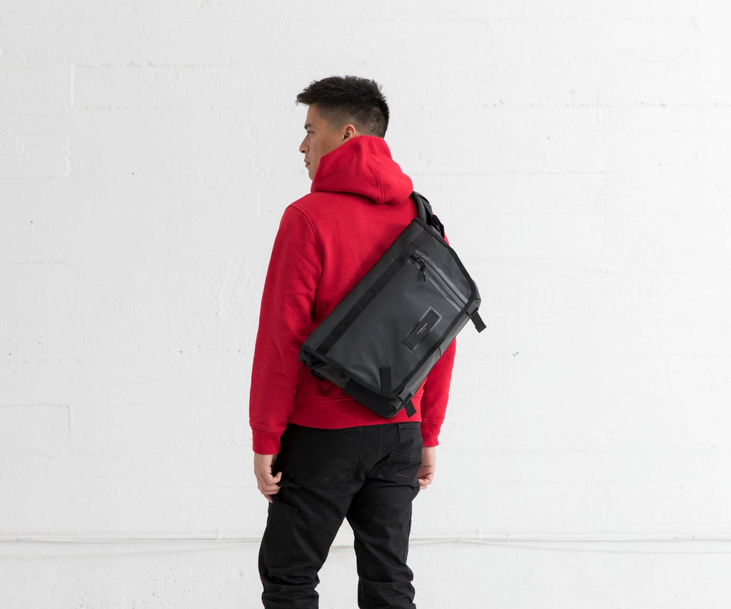 Especial Stash Messenger Bag