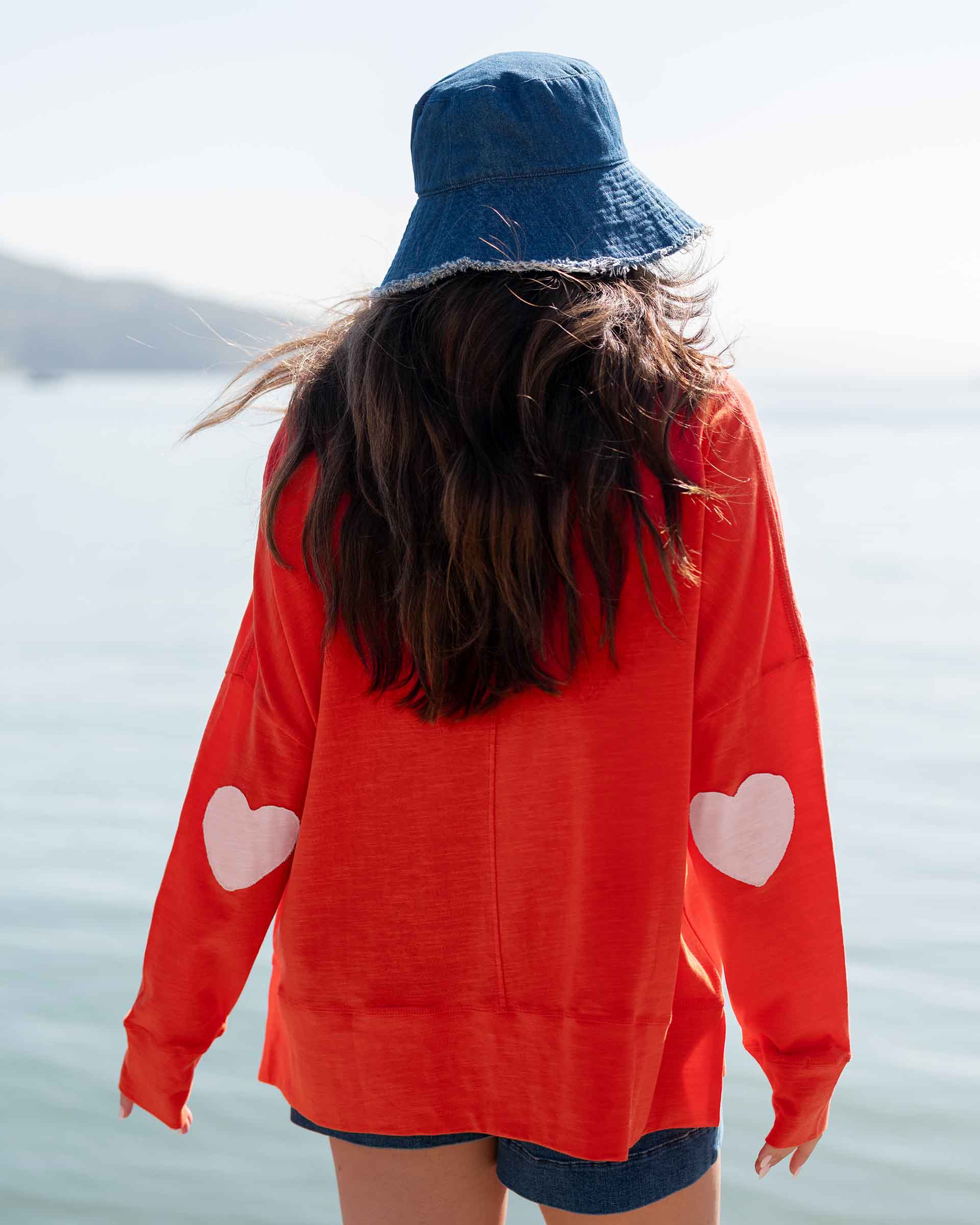 Amour Tee